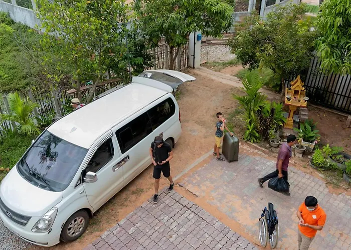Kwatera prywatna Beyond Angkor - Private Floor 2-bedroom & Living *